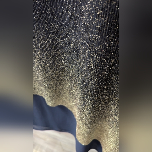 Gorgeous New Frank Lyman Top - Size 22 - Picture 9 of 10